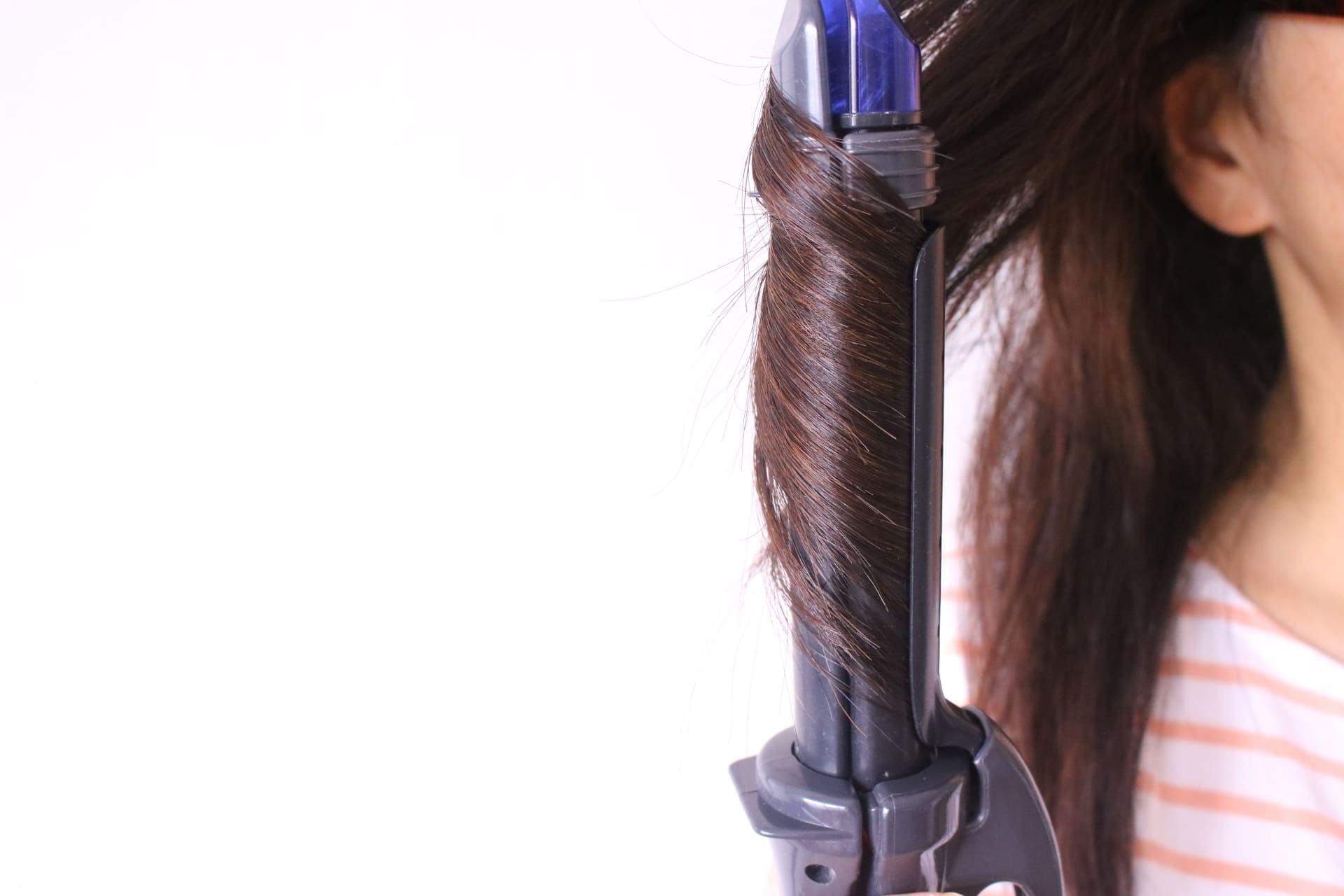 髪質改善後にコテを使っても大丈夫？巻く時の注意点と艶を出すコツ